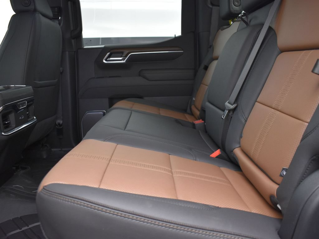 New 2025 Chevrolet Silverado 1500 High Country AWD/4WD image 16
