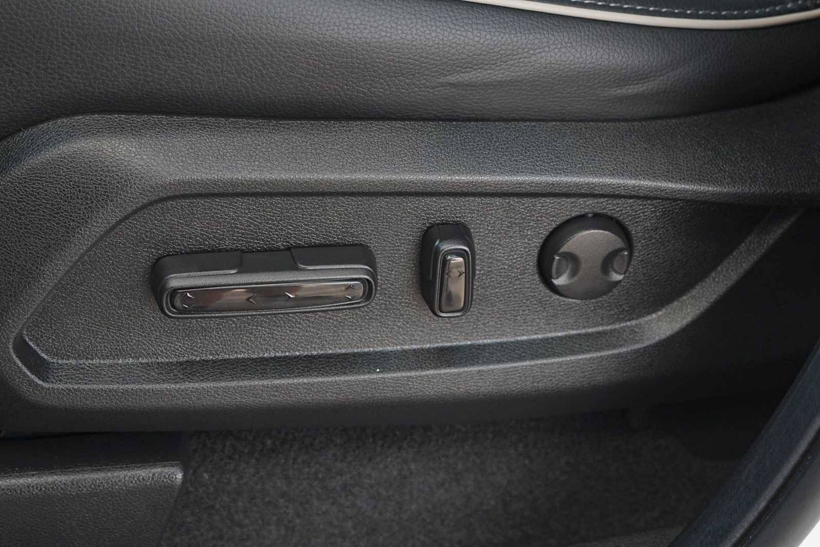 Used 2026 Honda Pilot Elite image 12