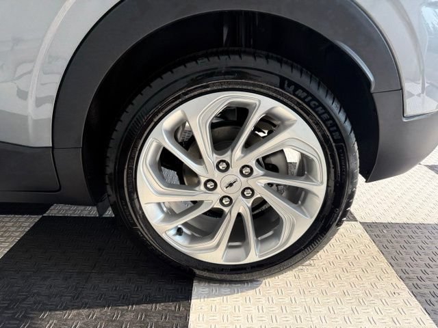 New 2027 Chevrolet Bolt LT w/ Comfort Package FWD image 11