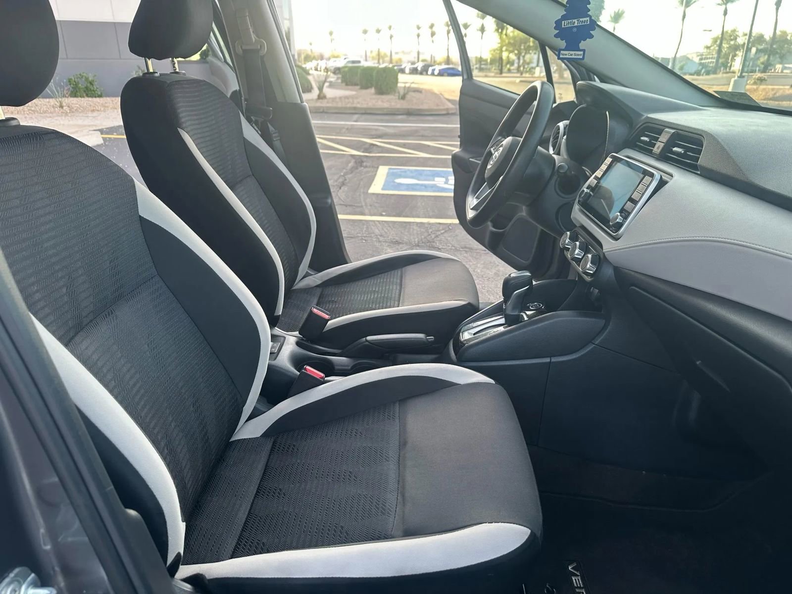 Used 2021 Nissan Versa SV image 17