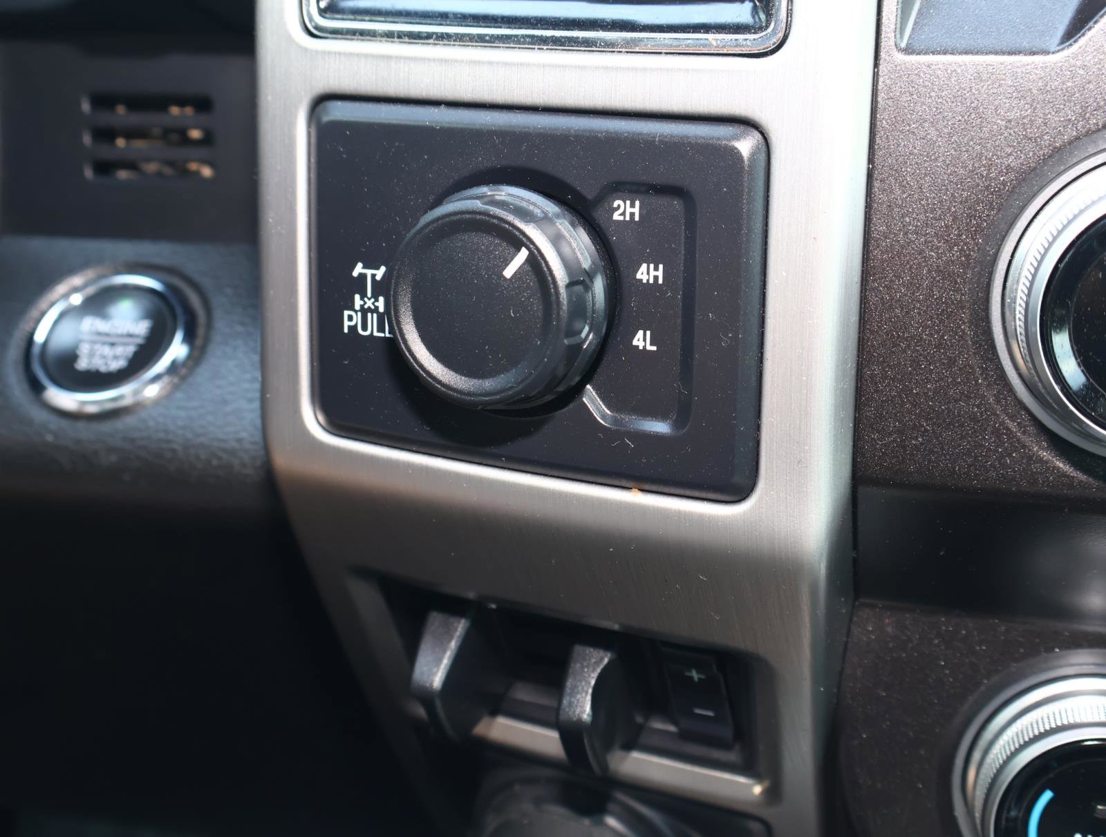 Used 2020 Ford F250 Platinum image 30