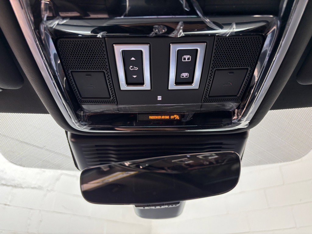 New 2026 Land Rover Range Rover Velar Dynamic SE image 12