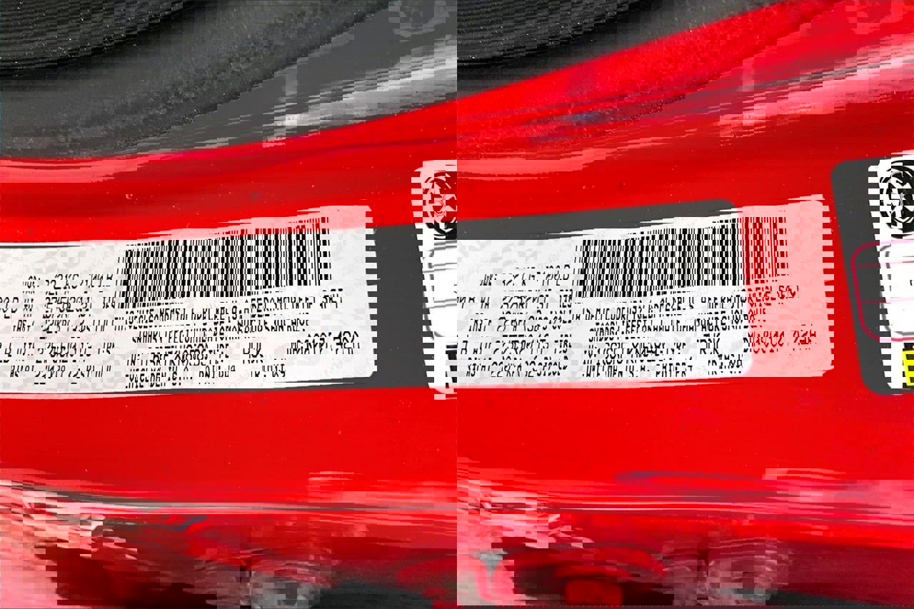 Used 2019 RAM 1500 Laramie w/ Sport Appearance Package image 8