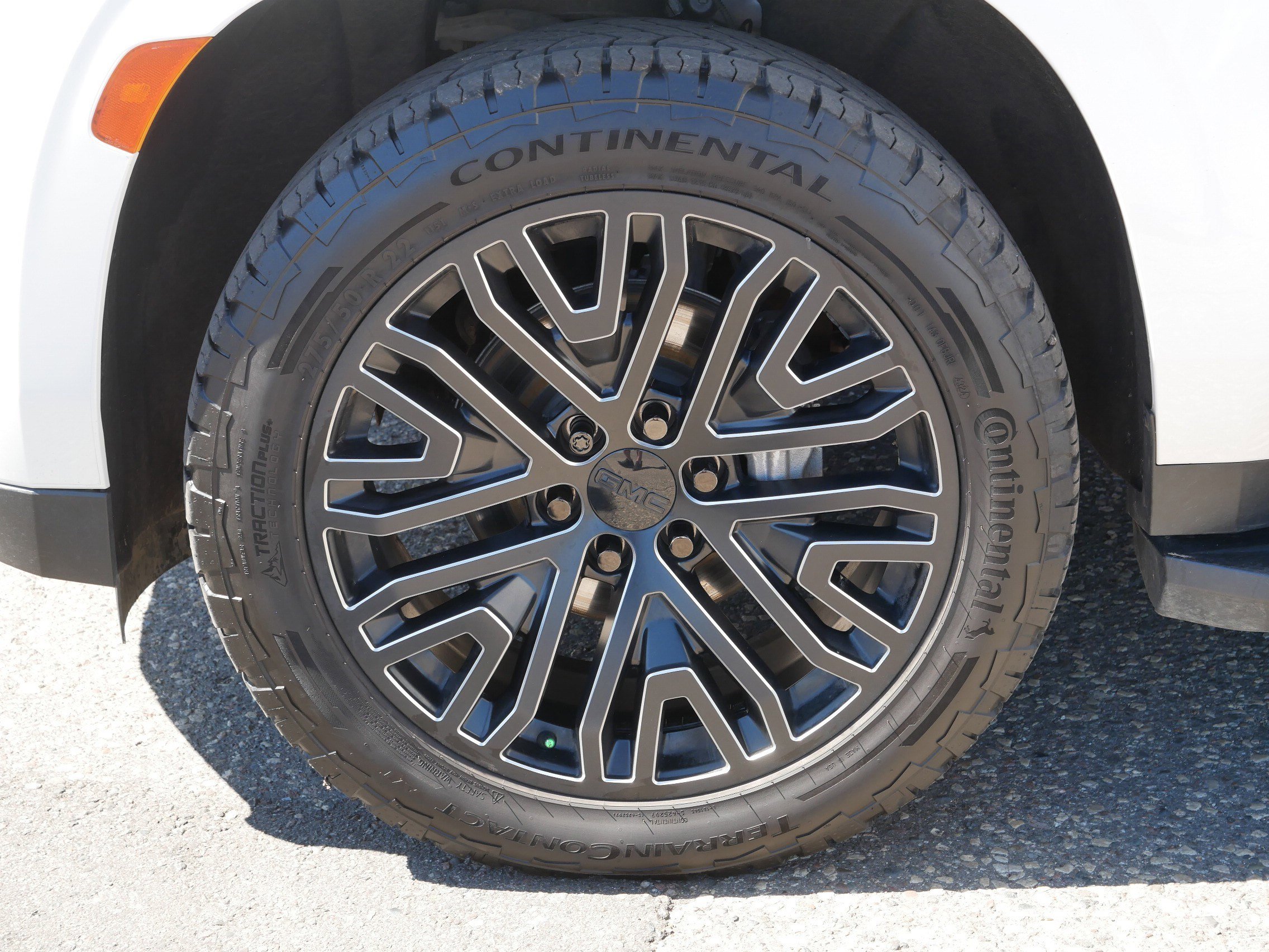 Used 2022 GMC Yukon XL Denali image 15