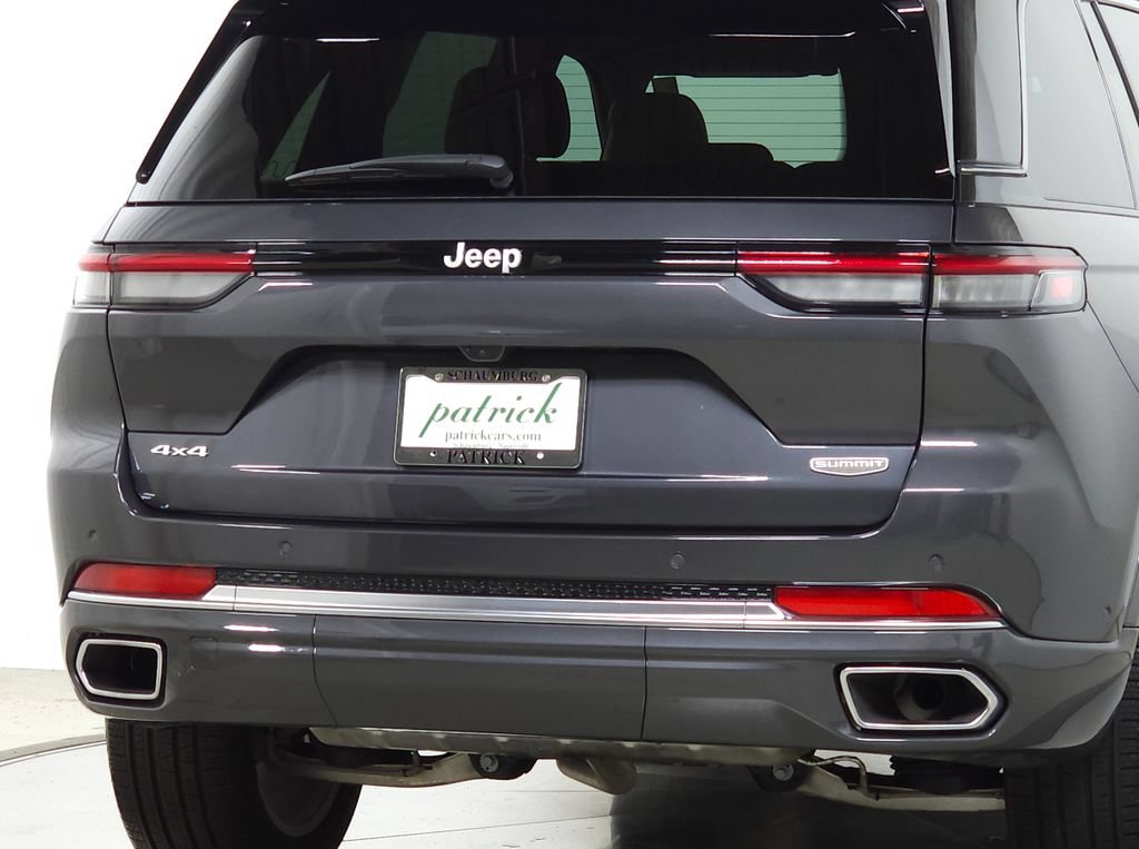 Used 2025 Jeep Grand Cherokee Summit AWD/4WD image 10