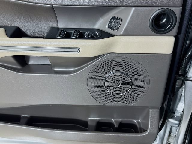 Used 2021 Ford Expedition Max XLT image 16