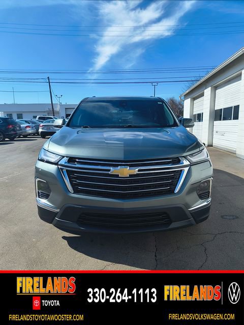 Used 2023 Chevrolet Traverse LT image 2