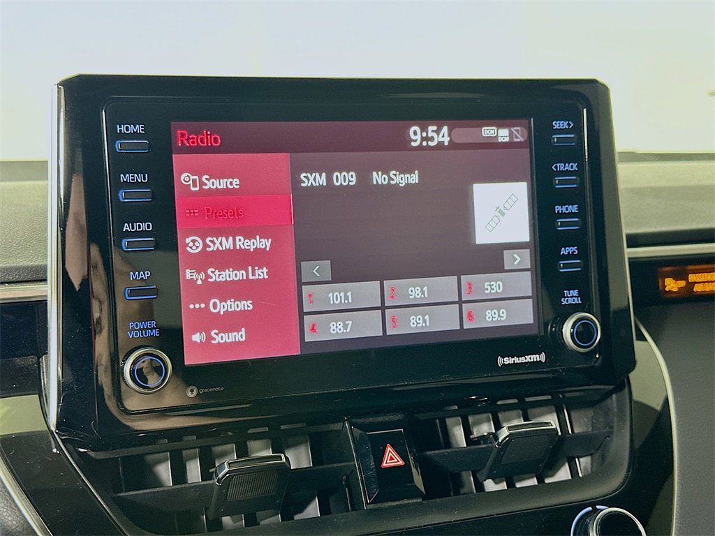 Used 2022 Toyota Corolla SE image 29