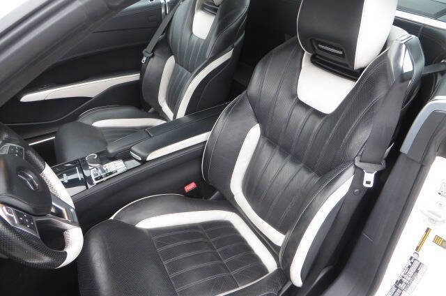 Used 2015 Mercedes-Benz SL 550 image 14