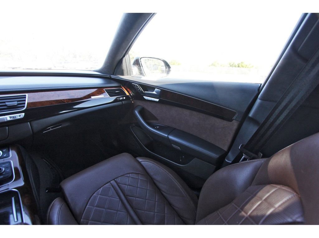 Used 2014 Audi A8 L 3.0T w/ Luxury Package image 10