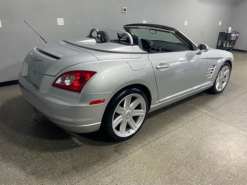 Used 2007 Chrysler Crossfire Limited image 11