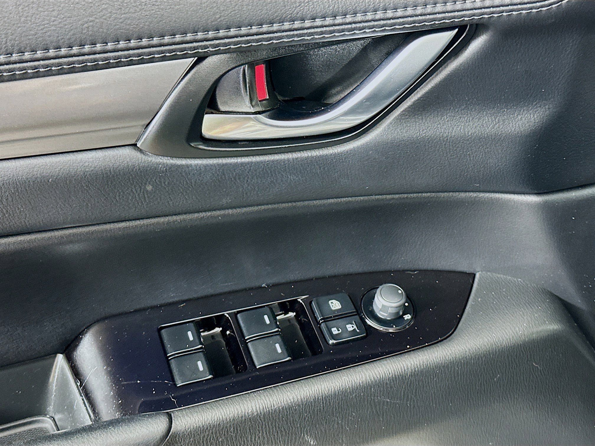 Used 2020 MAZDA CX-5 Touring FWD image 15