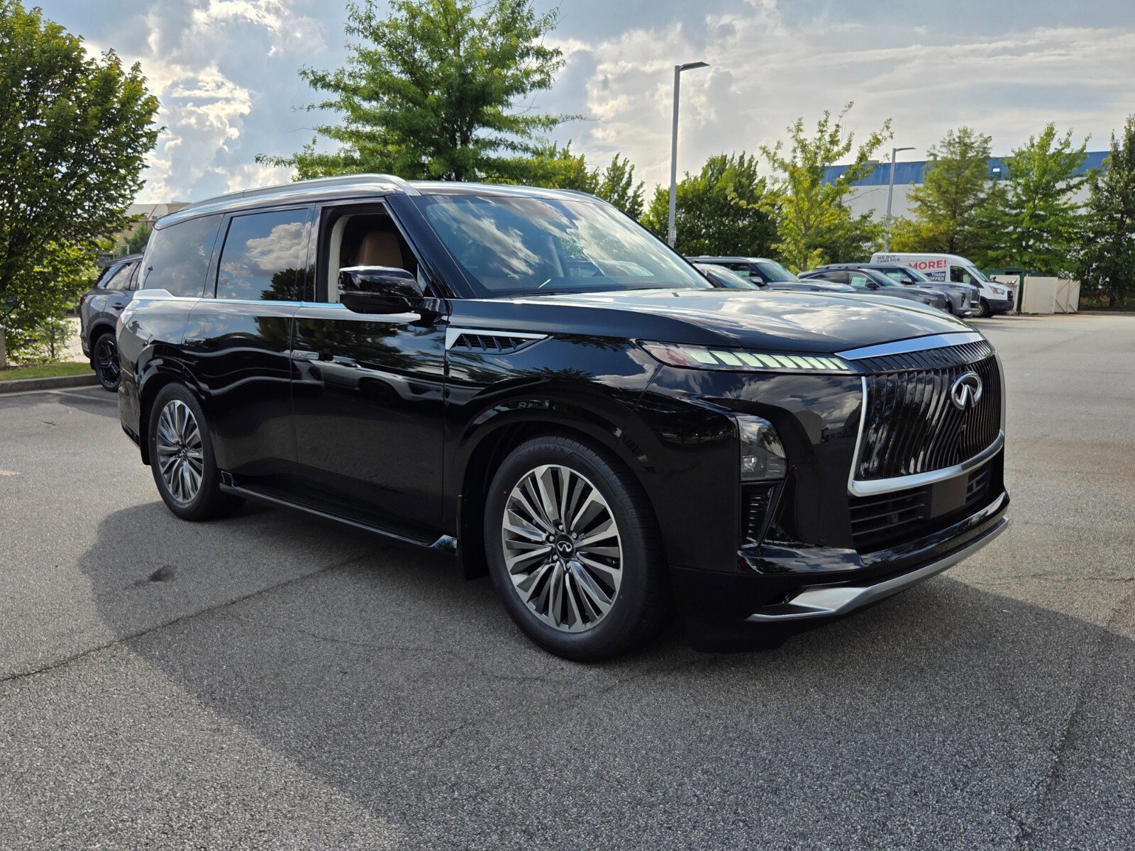 New 2027 INFINITI QX80 Luxe w/ Cargo Package RWD image 4