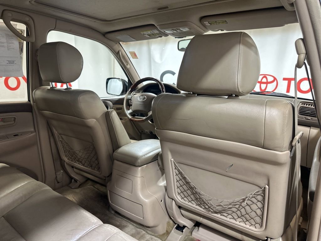 Used 2002 Toyota Land Cruiser image 16