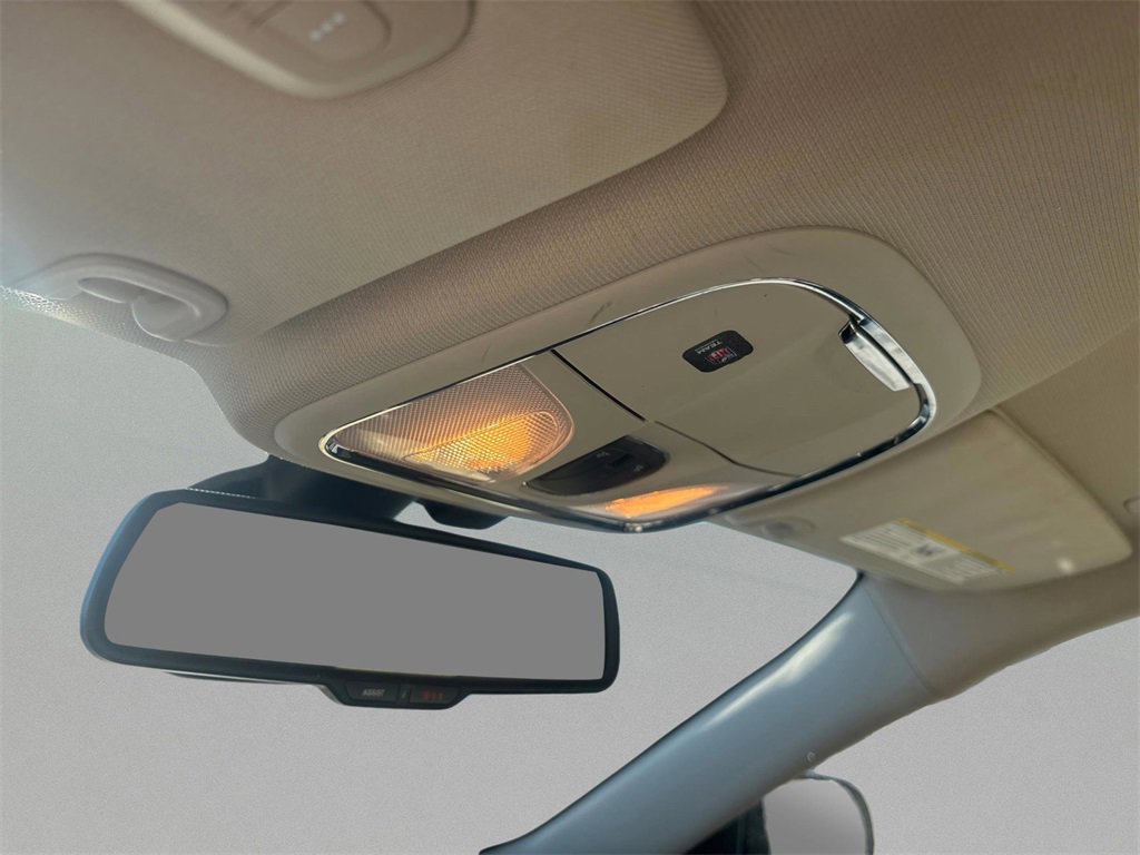 Used 2018 Jeep Cherokee Limited image 25