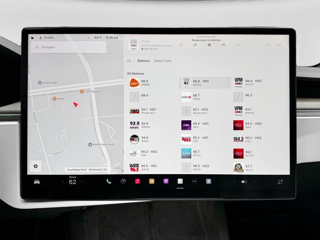 Used 2025 Tesla Model X image 10