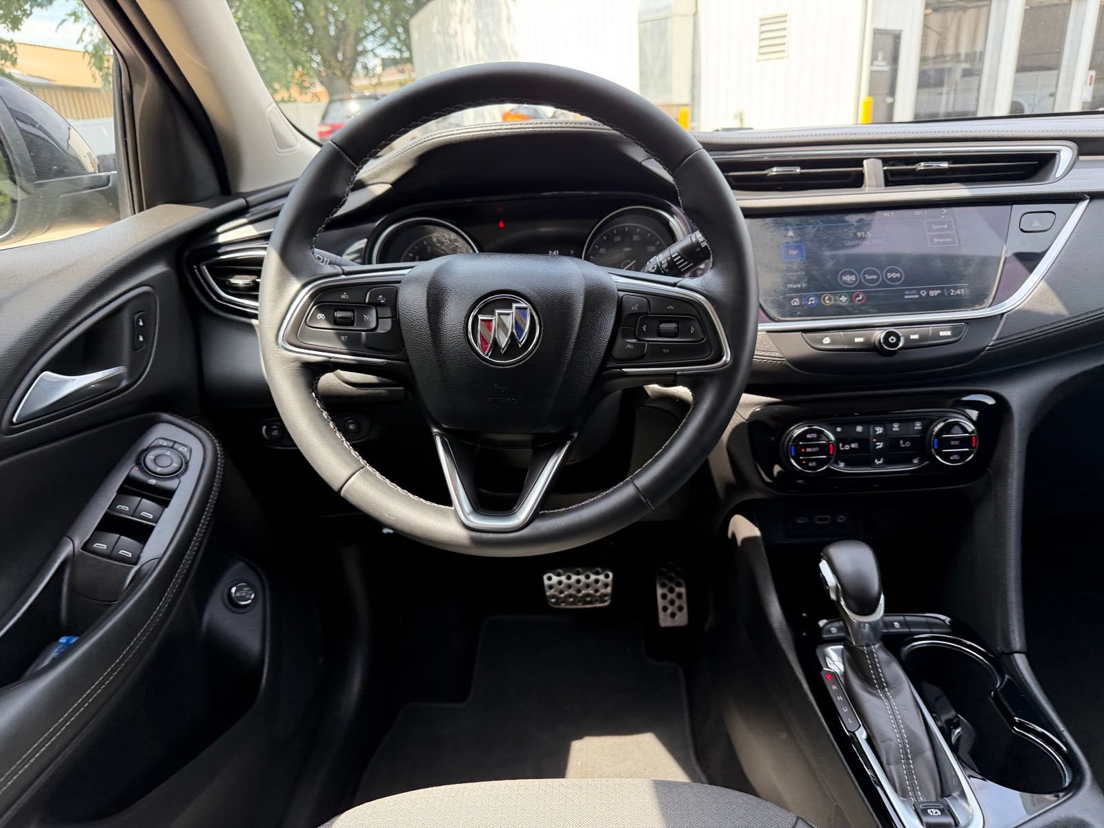 Used 2023 Buick Encore GX Select w/ Sport Touring Package FWD image 13