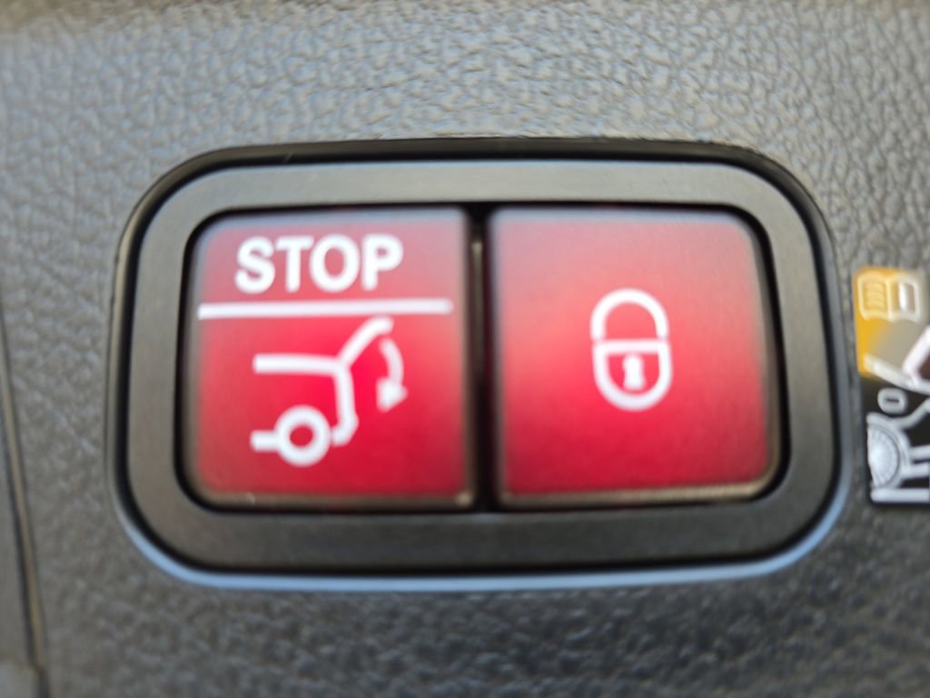 New 2026 Mercedes-Benz GLE 450 4MATIC Coupe image 14