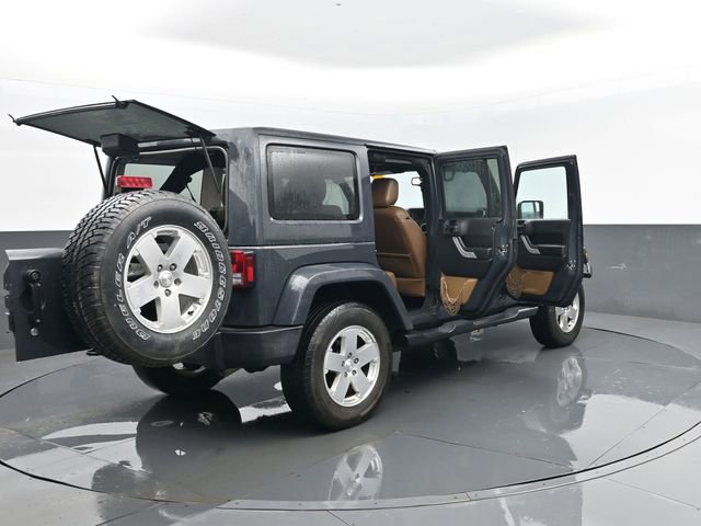 Used 2016 Jeep Wrangler Unlimited Sahara w/ Dual Top Group AWD/4WD image 29