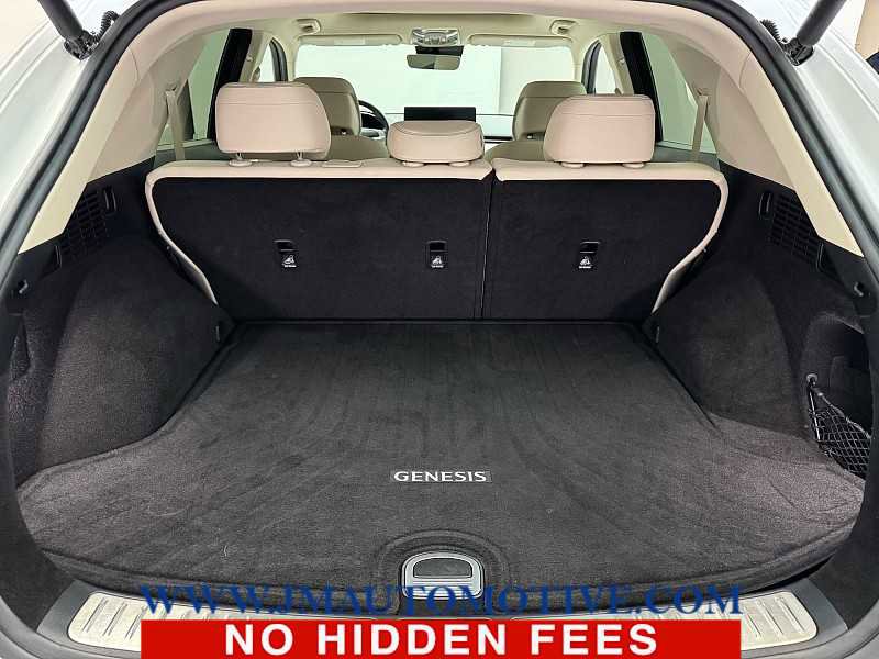 Used 2024 Genesis GV70 2.5T w/ Select Package image 17