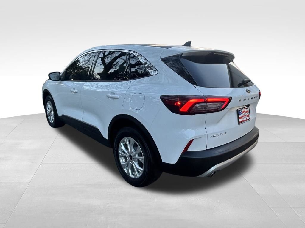 Used 2024 Ford Escape Active w/ Cold Weather Package image 7