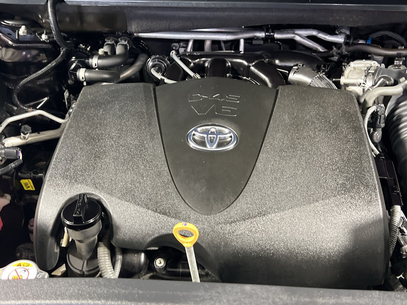Used 2021 Toyota Highlander XLE AWD/4WD image 29