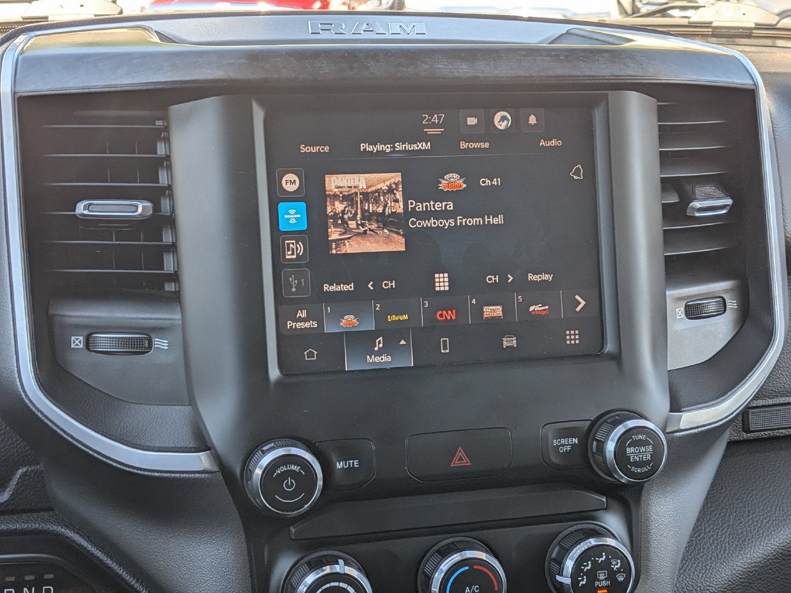 Used 2022 RAM 1500 Big Horn AWD/4WD image 20