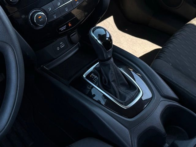 Used 2019 Nissan Rogue SV AWD/4WD image 28