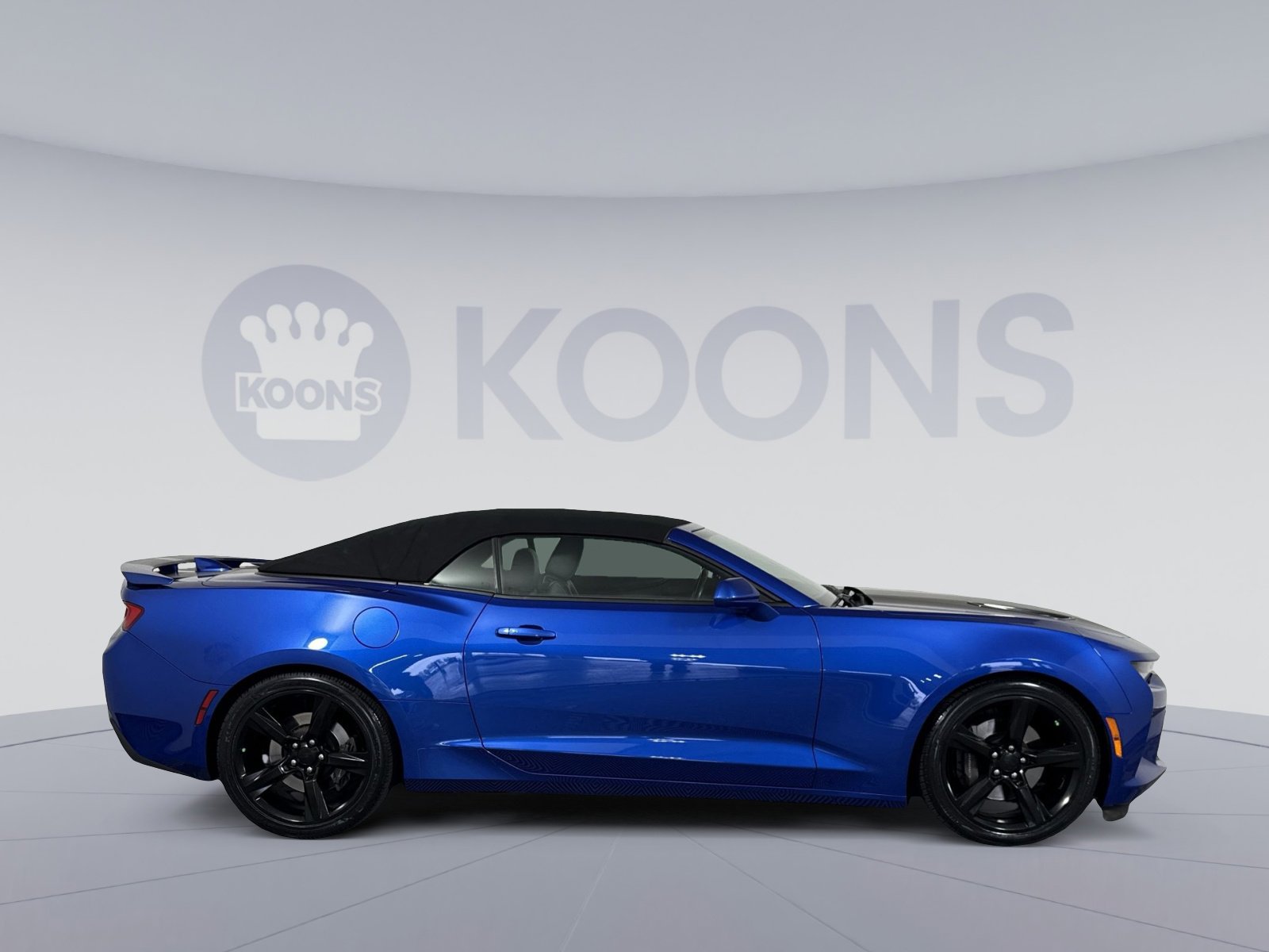 Used 2018 Chevrolet Camaro SS RWD image 8