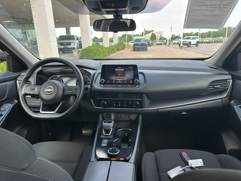 Used 2024 Nissan Rogue S AWD/4WD image 11
