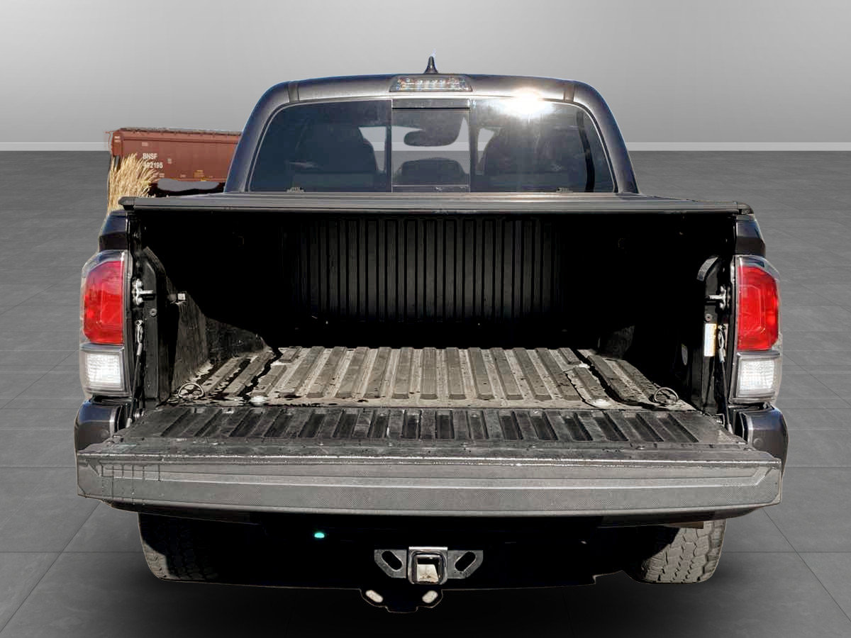 Used 2023 Toyota Tacoma TRD Off-Road w/ Technology Package AWD/4WD image 13