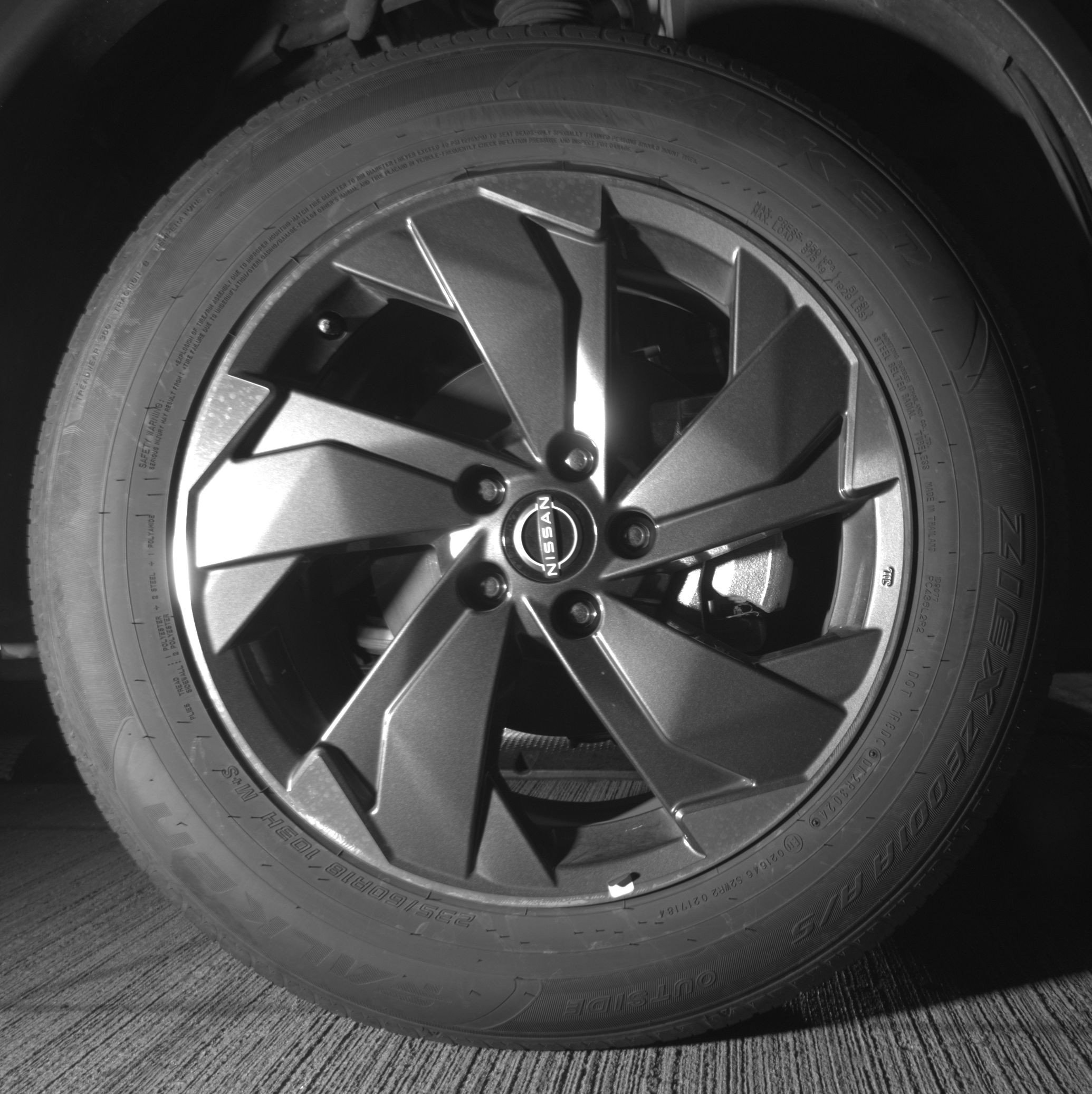 Used 2025 Nissan Rogue SV image 13