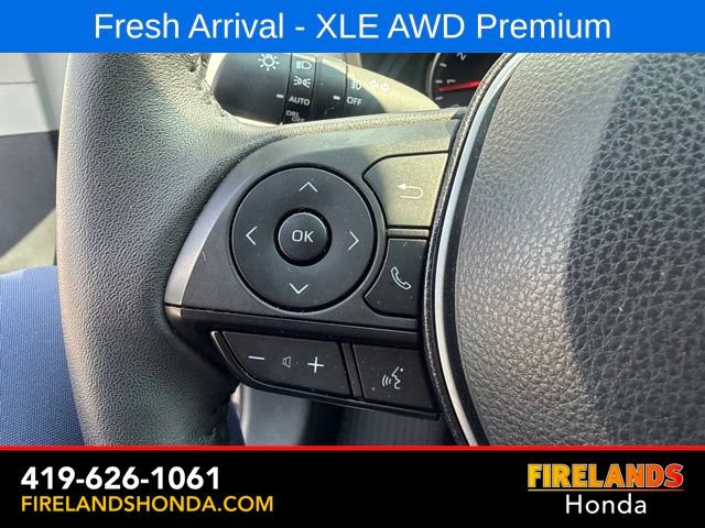 Used 2022 Toyota RAV4 XLE Premium AWD/4WD image 17