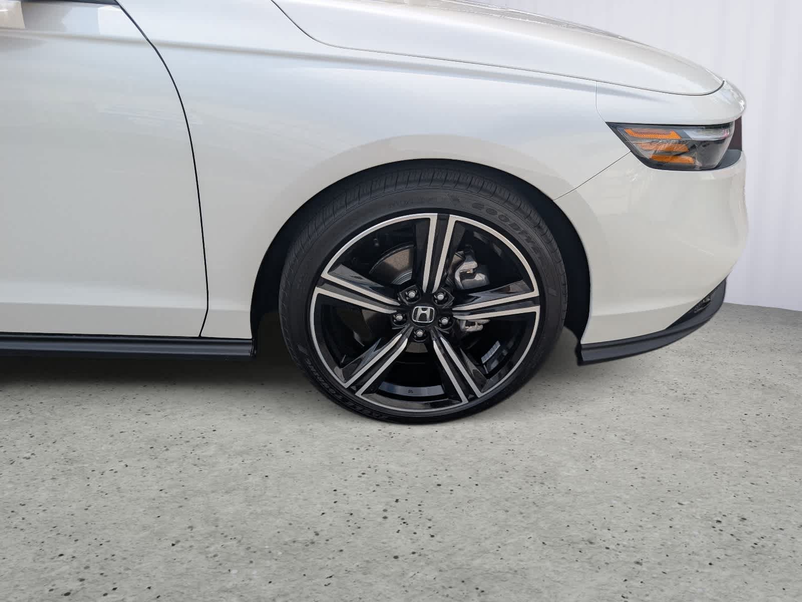 Certified 2026 Honda Accord SE image 9