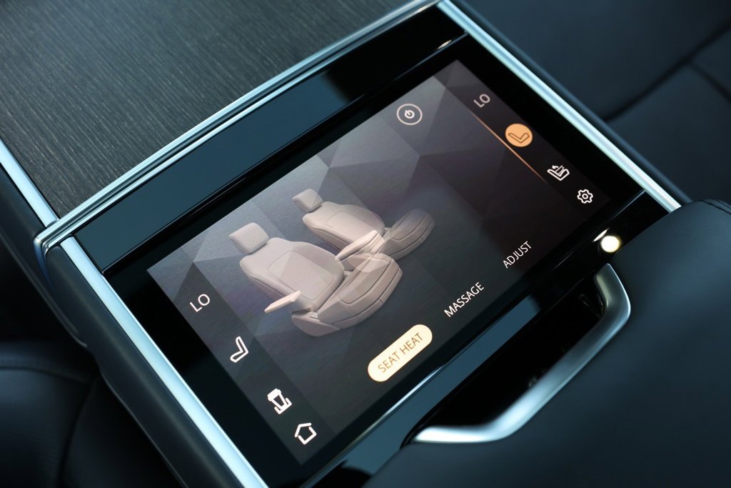 Used 2023 Land Rover Range Rover Long Wheelbase Autobiography image 14