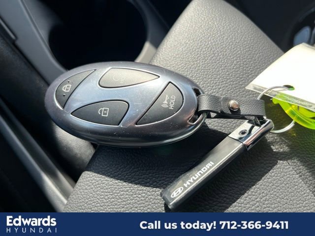 New 2025 Hyundai Elantra Sport image 32