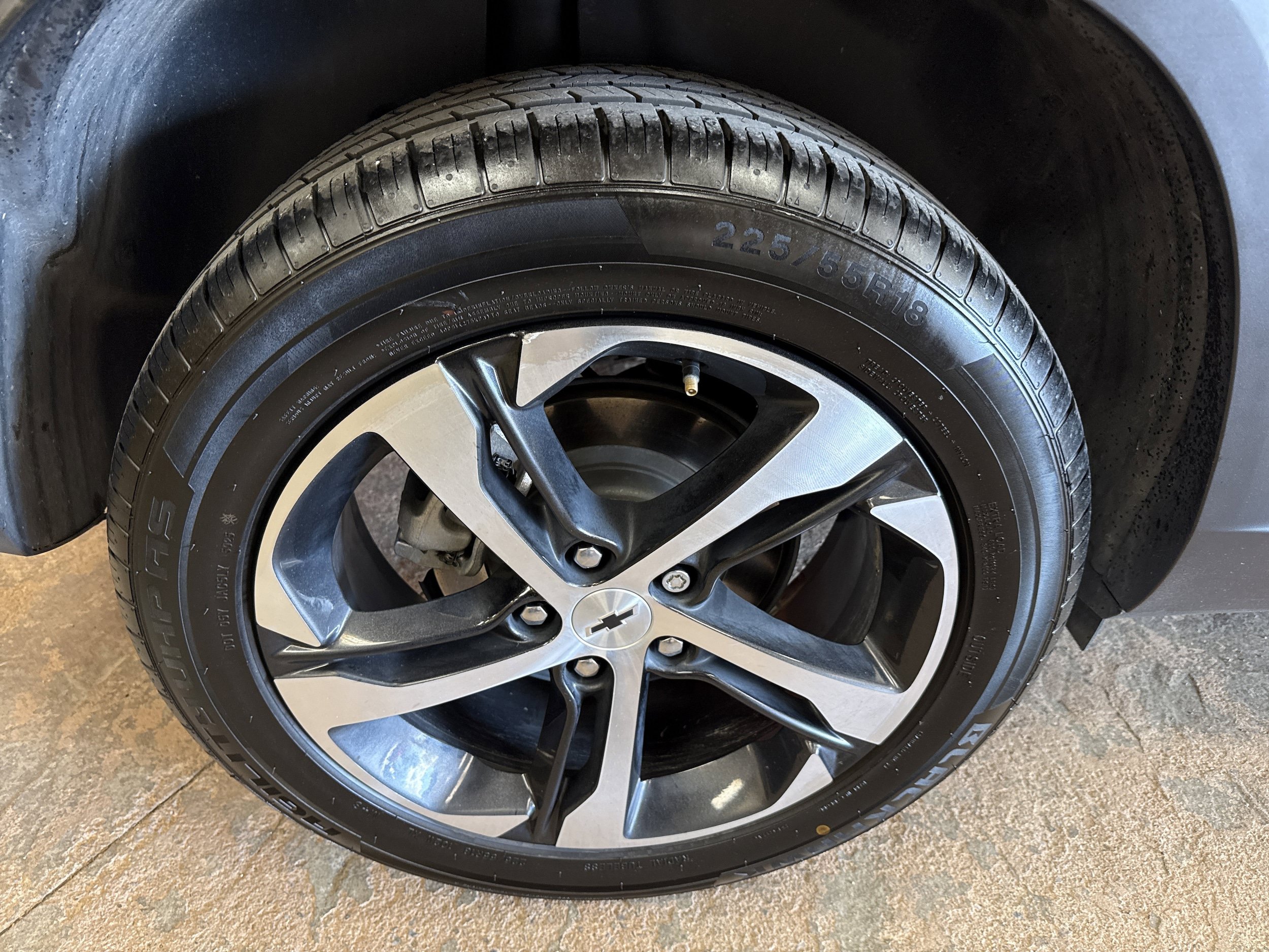 Used 2024 Chevrolet Trax RS FWD image 13