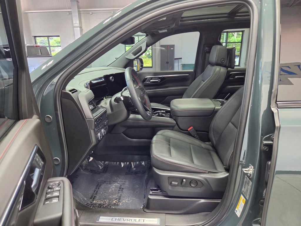 Used 2025 Chevrolet Tahoe RST w/ RST Capability Package AWD/4WD image 28