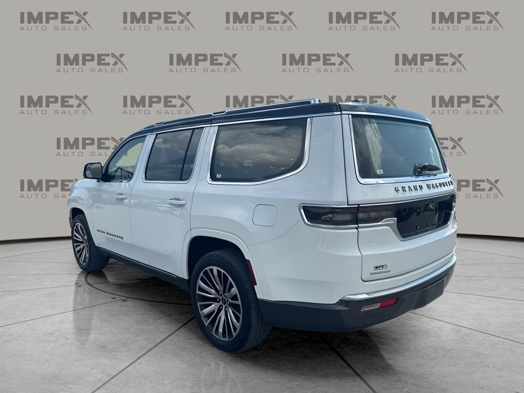 Used 2022 Jeep Grand Wagoneer Series III AWD/4WD image 3