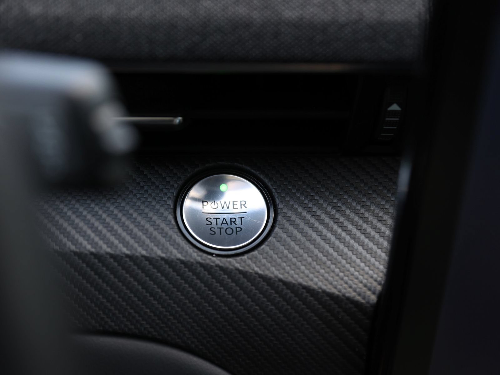 Certified 2021 Ford Mustang Mach-E Premium AWD/4WD image 32