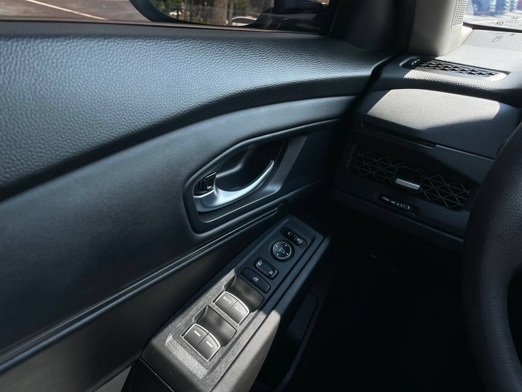 Certified 2025 Honda Accord SE image 22