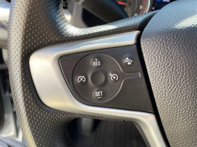 Used 2023 GMC Acadia SLE w/ Driver Convenience Package image 32