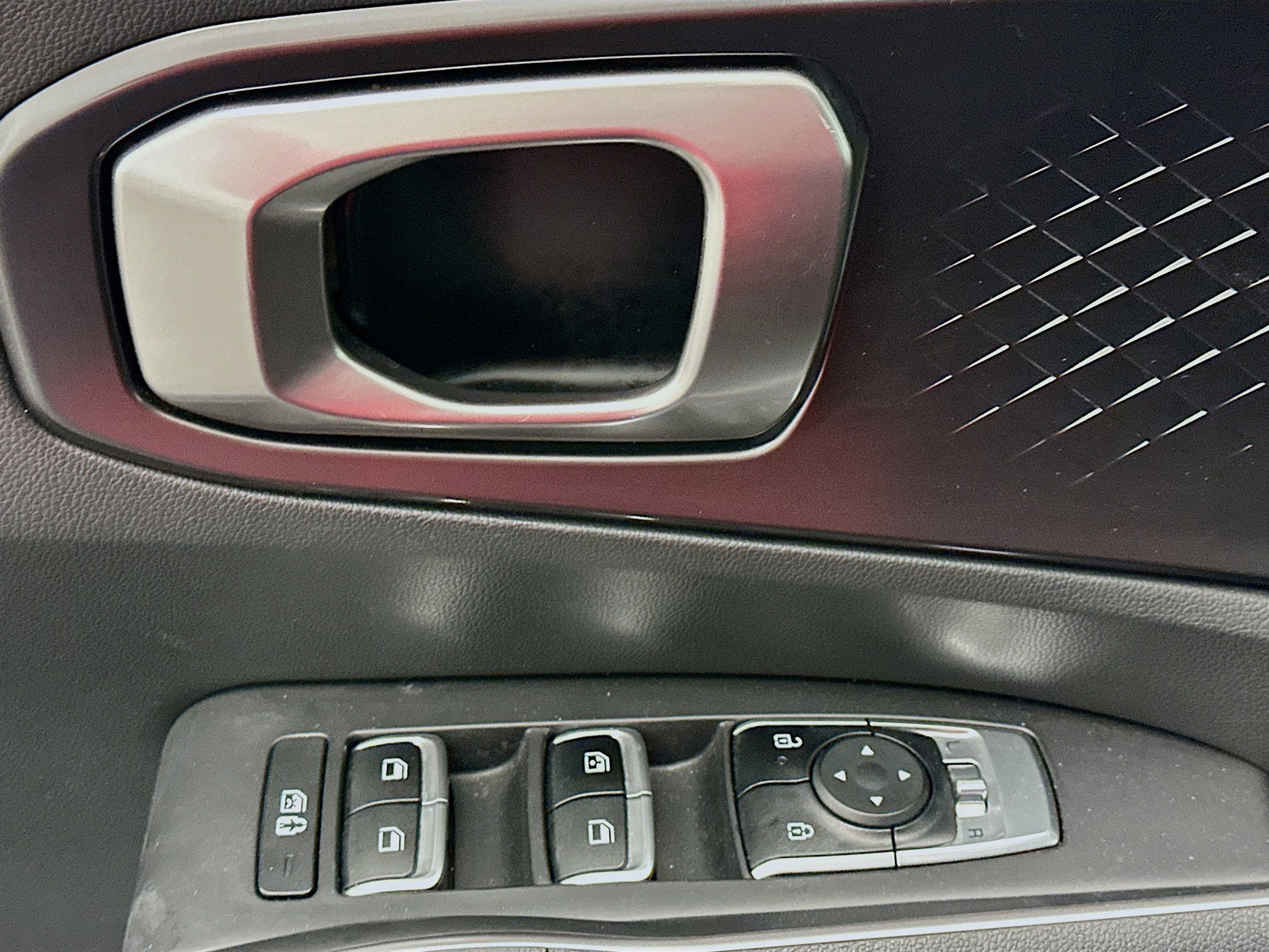 Used 2024 Kia Sorento S image 15