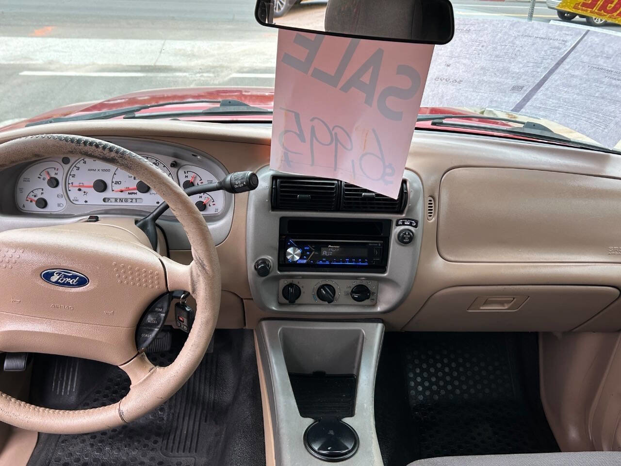 Used 2001 Ford Explorer Sport Trac 2WD image 18