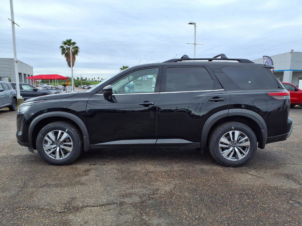 New 2026 Nissan Pathfinder SL AWD/4WD image 4