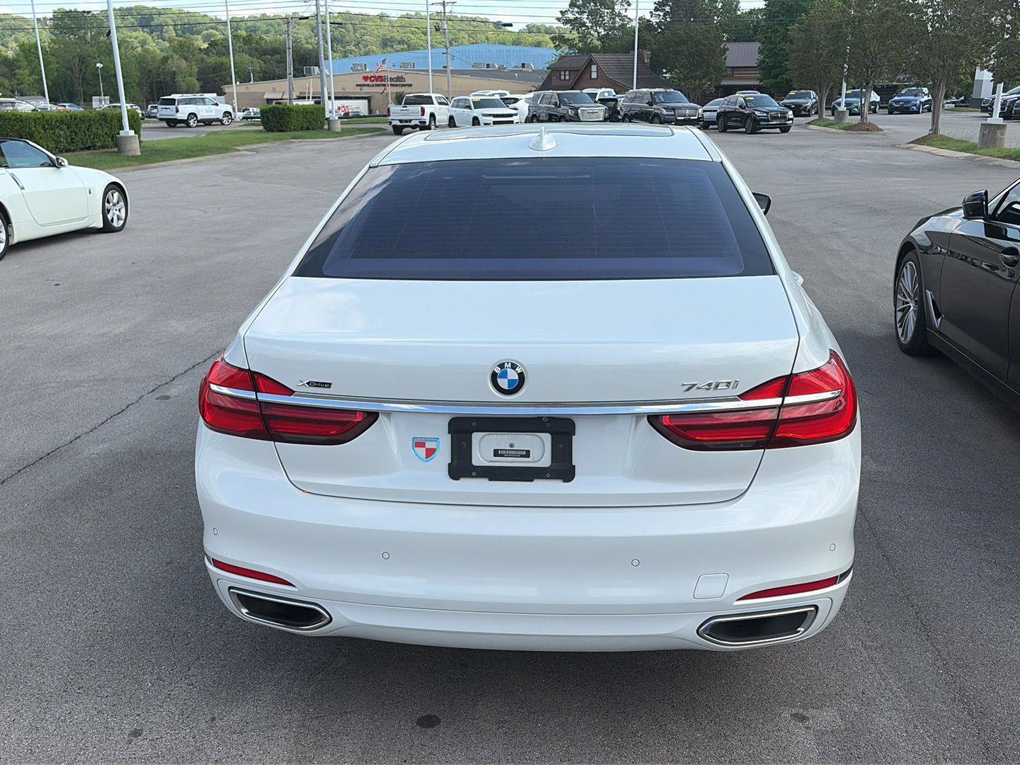 Used 2018 BMW 740i xDrive AWD/4WD image 9