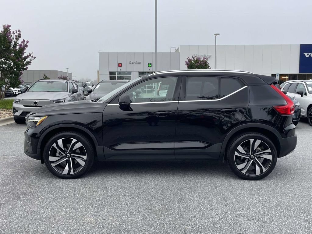 Used 2023 Volvo XC40 B5 Plus w/ Protection Package Premier AWD/4WD image 25