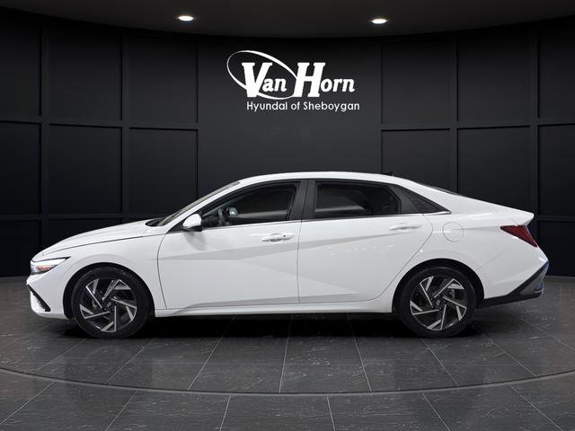 Certified 2025 Hyundai Elantra SEL image 13