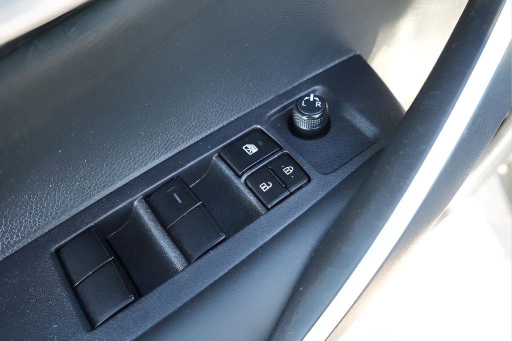 Used 2024 Toyota Corolla SE image 21