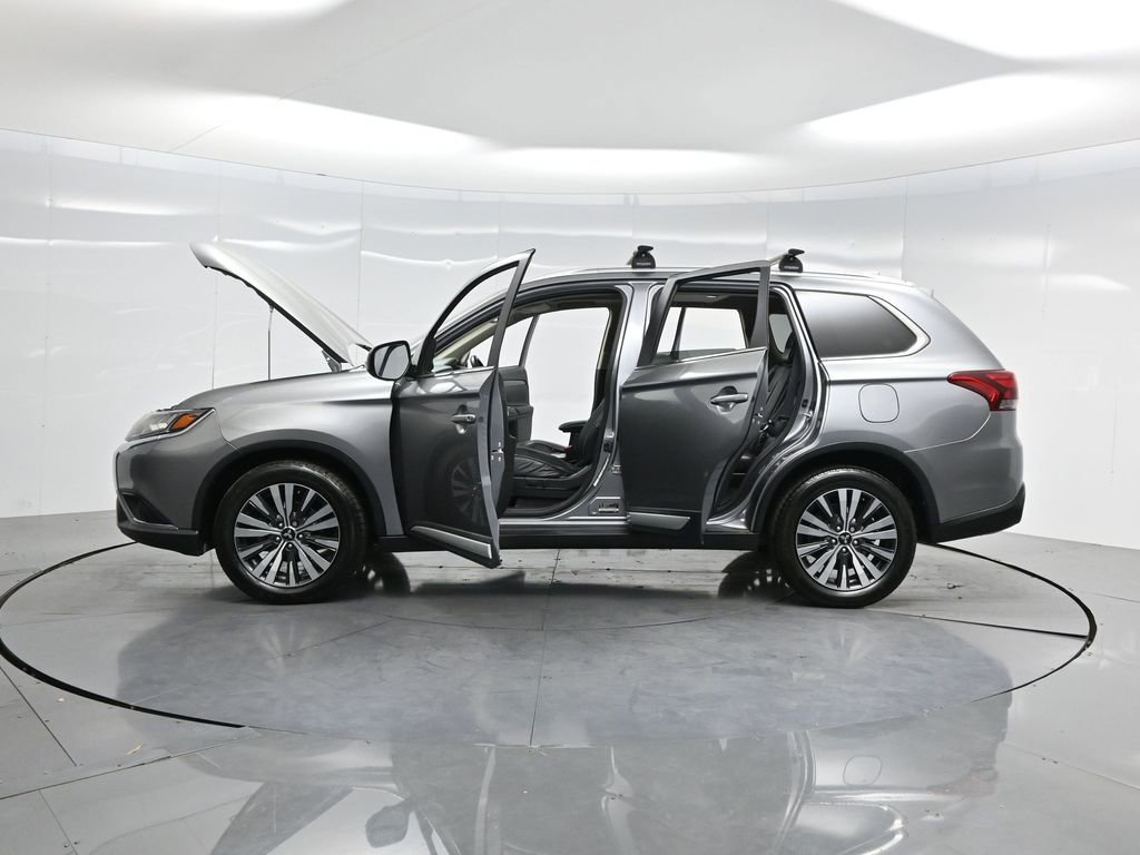 Used 2019 Mitsubishi Outlander SEL image 54